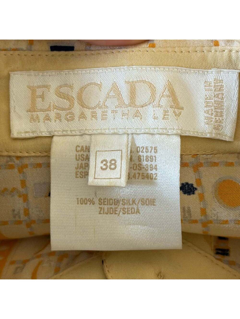 Escada - Picture 8 of 9